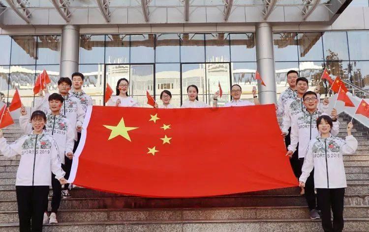 一线白领,盯上了5元面包